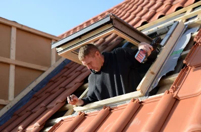 Pose de fenêtres de toit Velux à Puymaurin